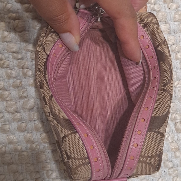 Coach Monogram Wristlet - Picture 6 of 6